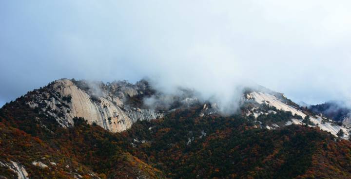 《雾色北武当》 陈雅楠