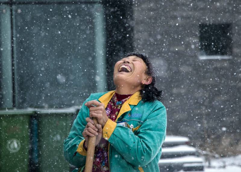 《仰天大笑》 李志