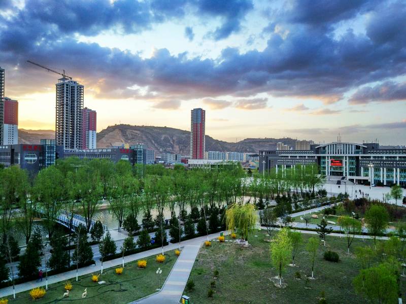 《醉美吕院》 杨霄生